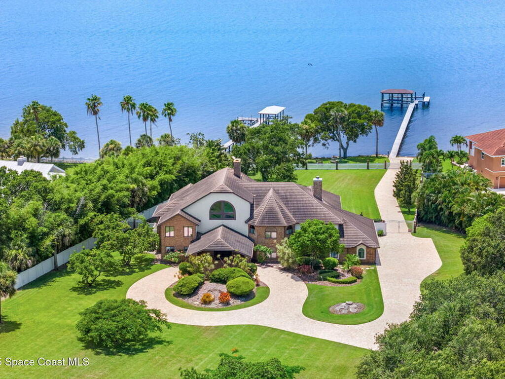 240 Utopia Circle, Merritt Island, FL 32952