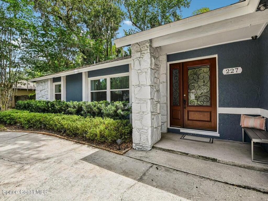 227 Holiday Lane, Winter Springs, FL 32708