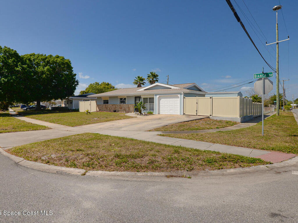 858 Bianca Drive, Palm Bay, FL 32905