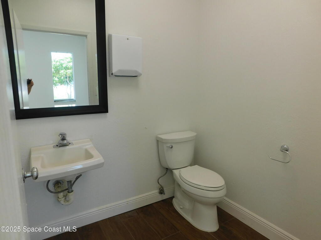 5060 Industry Drive, Melbourne, FL 32940