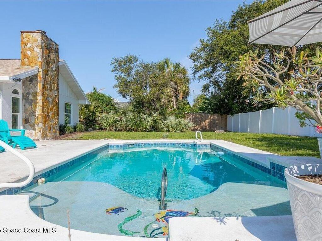 450 Monaco Drive, Indialantic, FL 32903