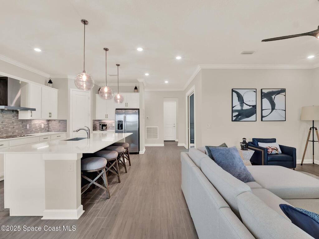 992 Great Belt Circle, Melbourne, FL 32940