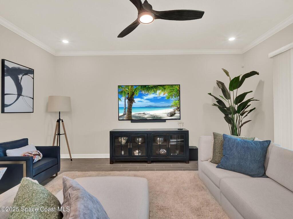 992 Great Belt Circle, Melbourne, FL 32940