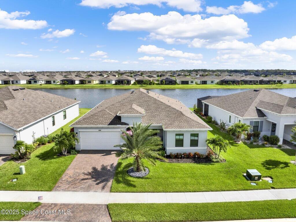 992 Great Belt Circle, Melbourne, FL 32940