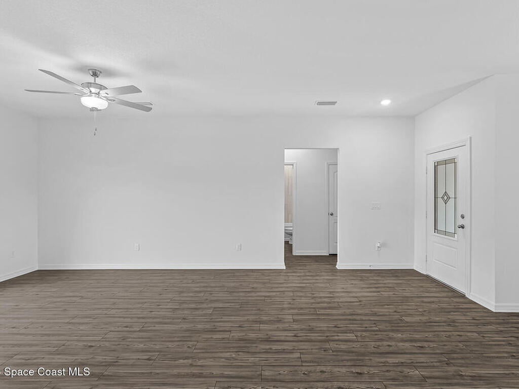 590 Entrada Street, Palm Bay, FL 32909