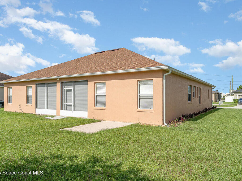 462 Peppermill Circle, Kissimmee, FL 34758