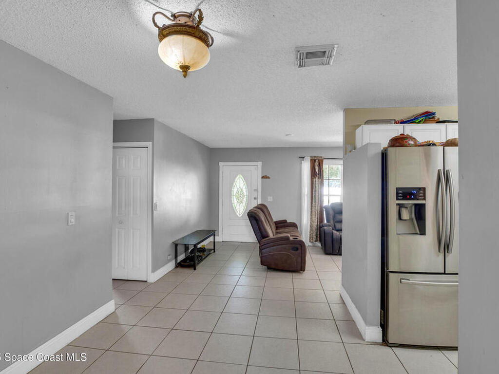 5402 Shannon Drive, Fort Pierce, FL 34951