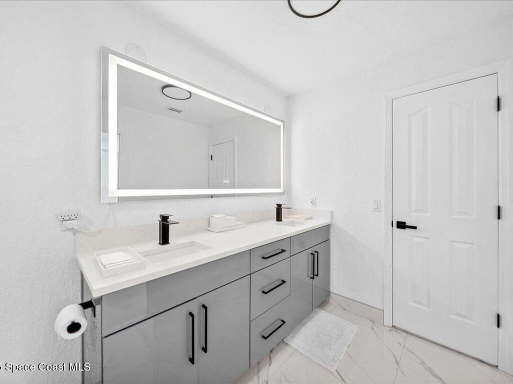 489 Lanternback Island Drive, Satellite Beach, FL 32937