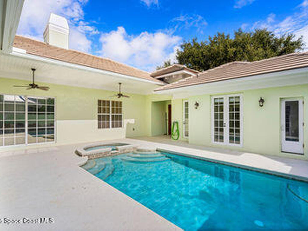 1167 Governors Way, Vero Beach, FL 32963