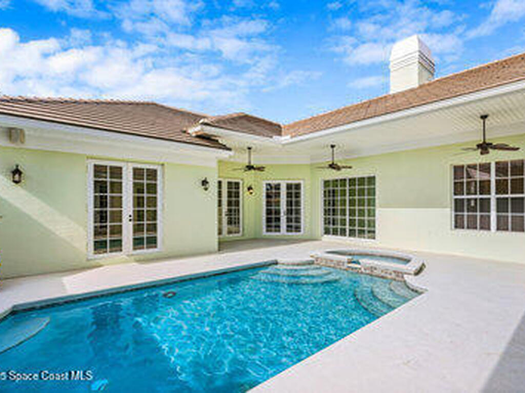1167 Governors Way, Vero Beach, FL 32963