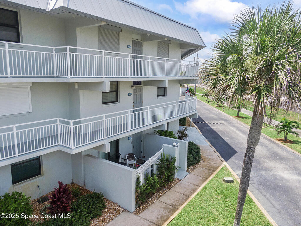 2101 S Atlantic Avenue, Cocoa Beach, FL 32931