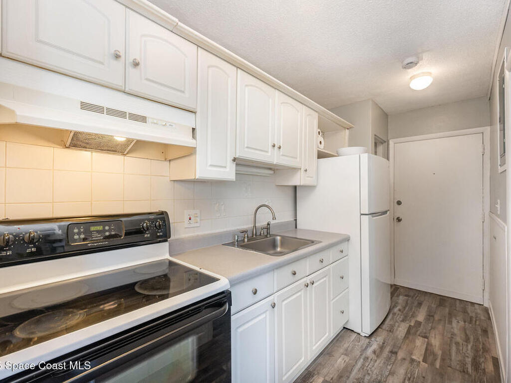 390 W Cocoa Beach Causeway, Cocoa Beach, FL 32931