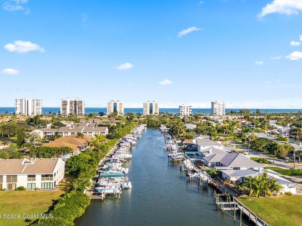 2020 Lynx Drive, Hutchinson Island, FL 34949