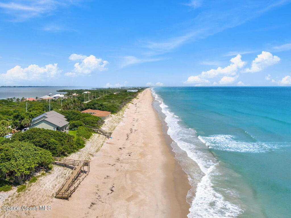 227 Loggerhead Drive, Melbourne Beach, FL 32951