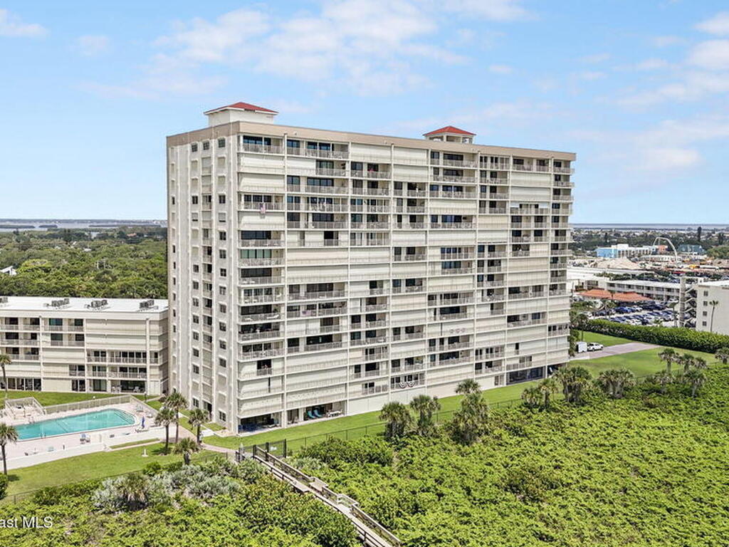 820 N Atlantic Avenue, Cocoa Beach, FL 32931