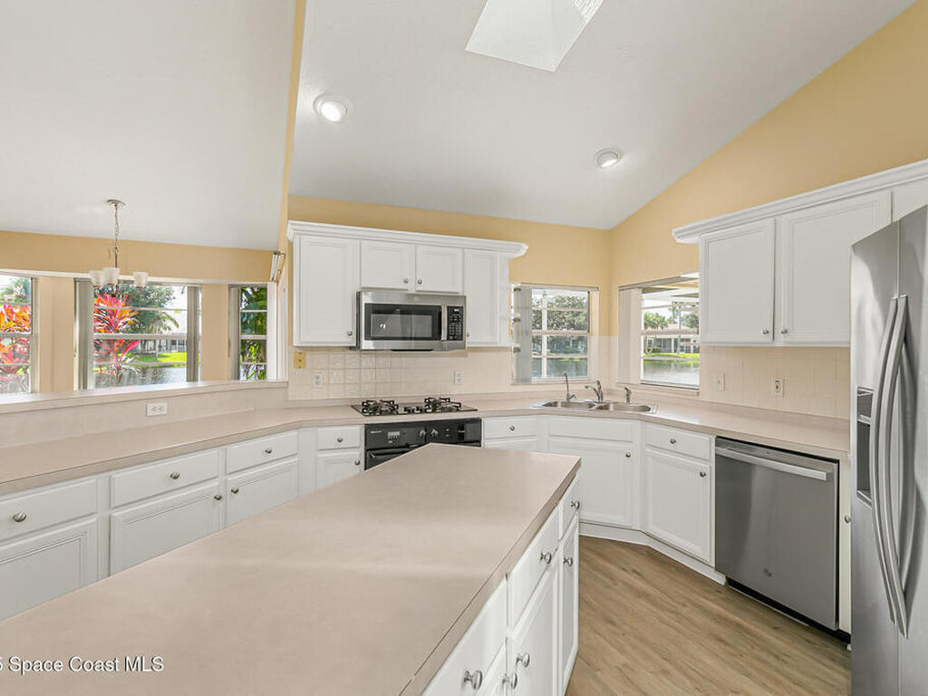 1050 Fieldstone Drive, Melbourne, FL 32940