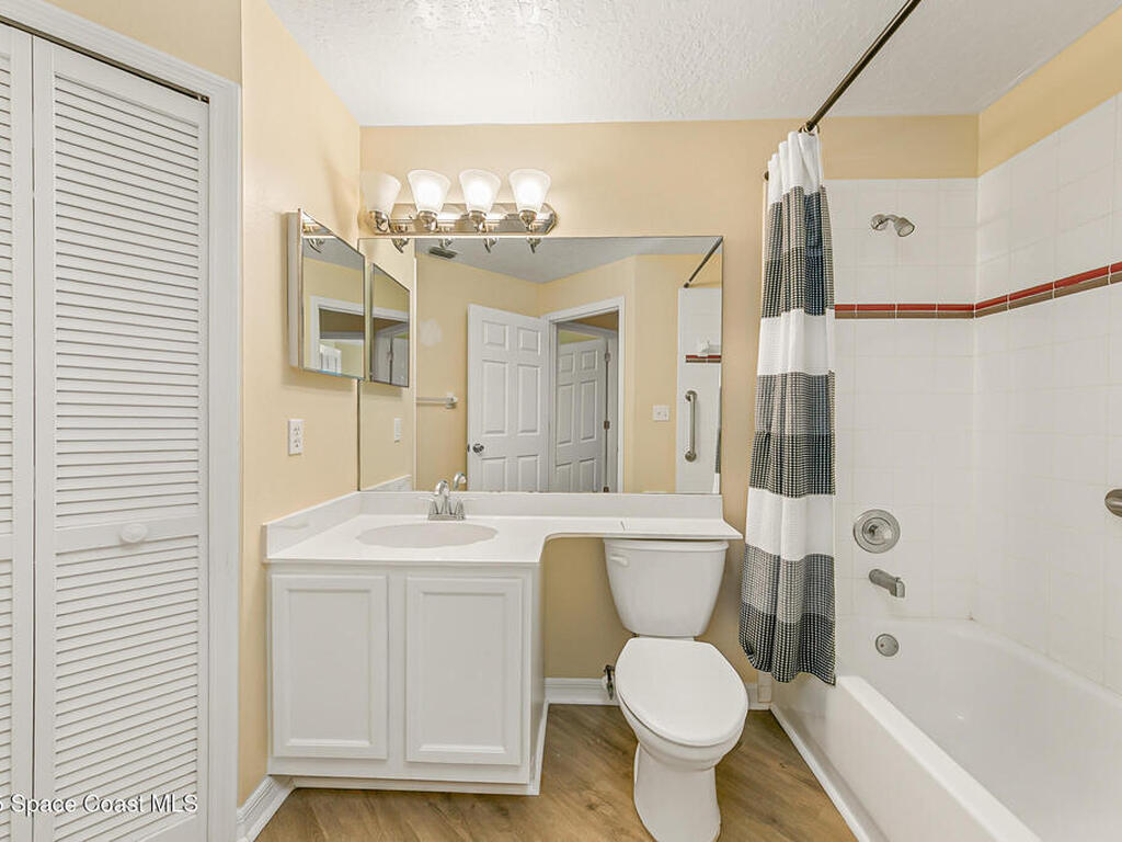 1050 Fieldstone Drive, Melbourne, FL 32940