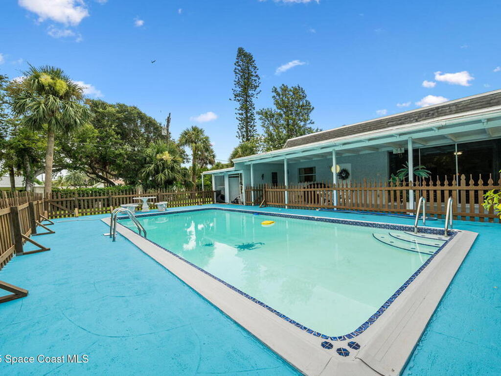 180 Ibis Drive, Melbourne Beach, FL 32951