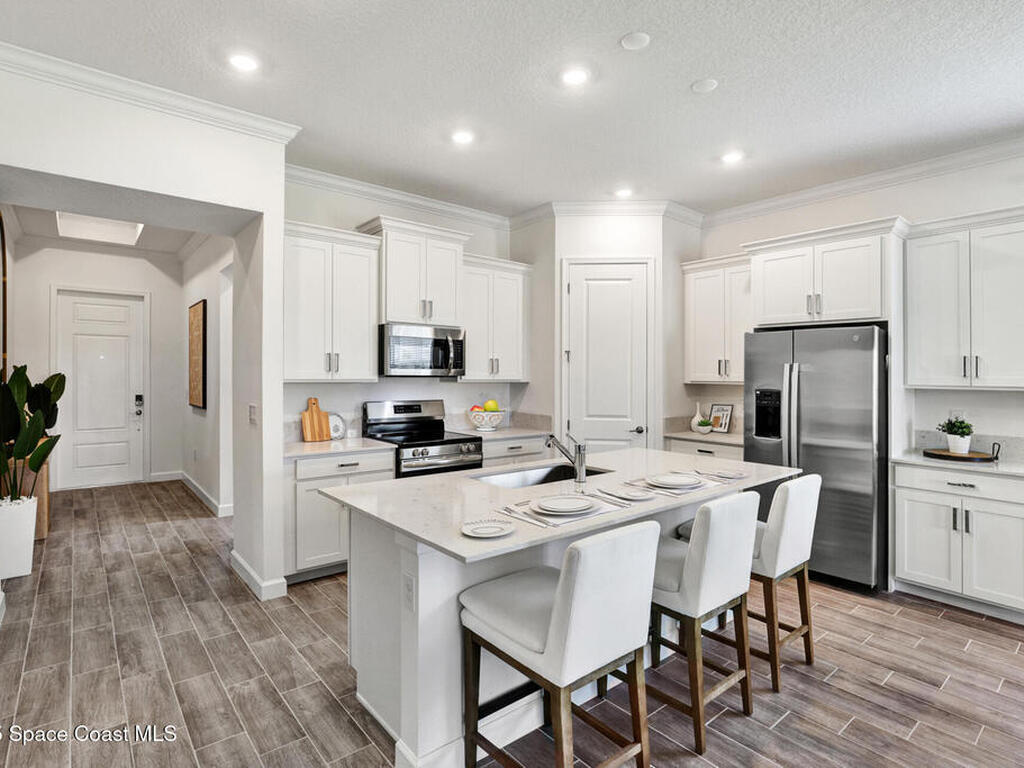 853 Antibes Court, Palm Bay, FL 32907