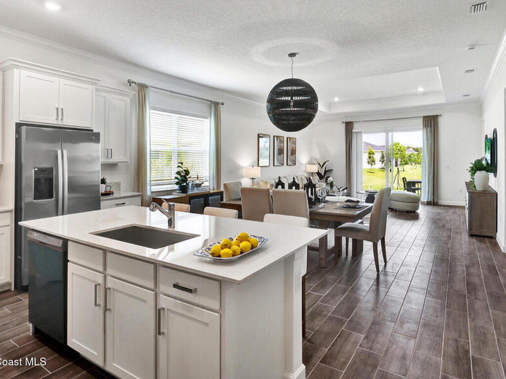 853 Antibes Court, Palm Bay, FL 32907