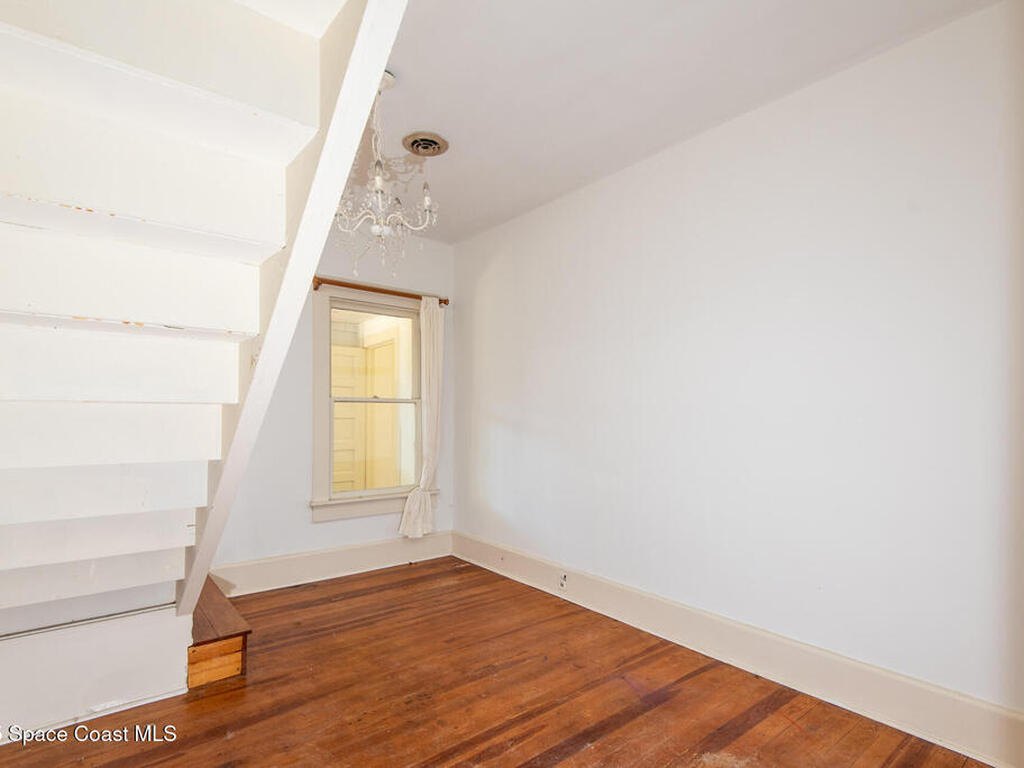 2101 Vernon Place, Melbourne, FL 32901