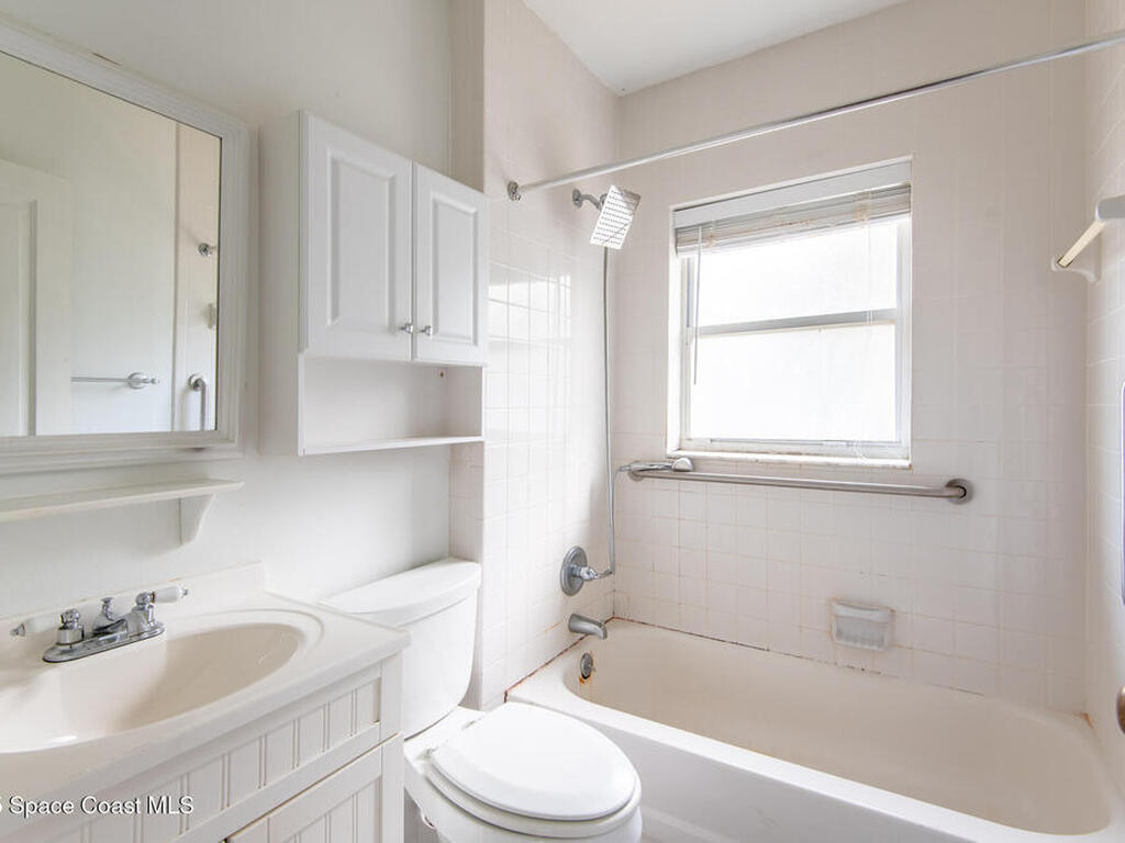 2013 Vernon Place, Melbourne, FL 32901