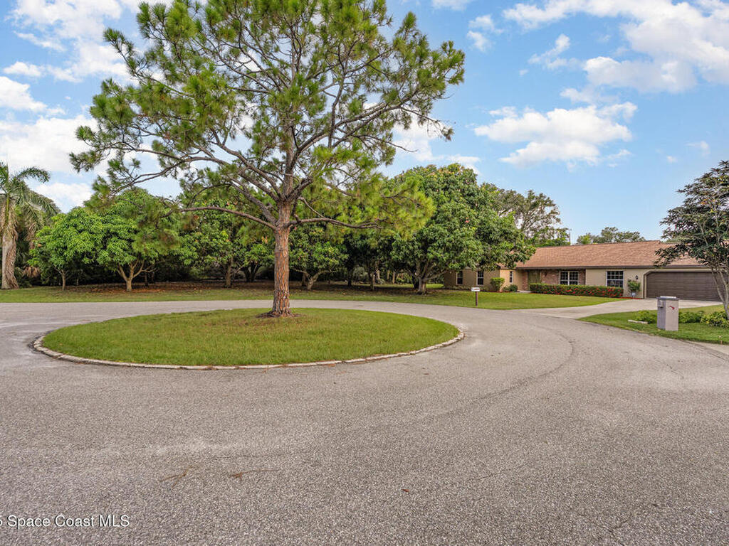 4245 Hillview Circle, Merritt Island, FL 32952