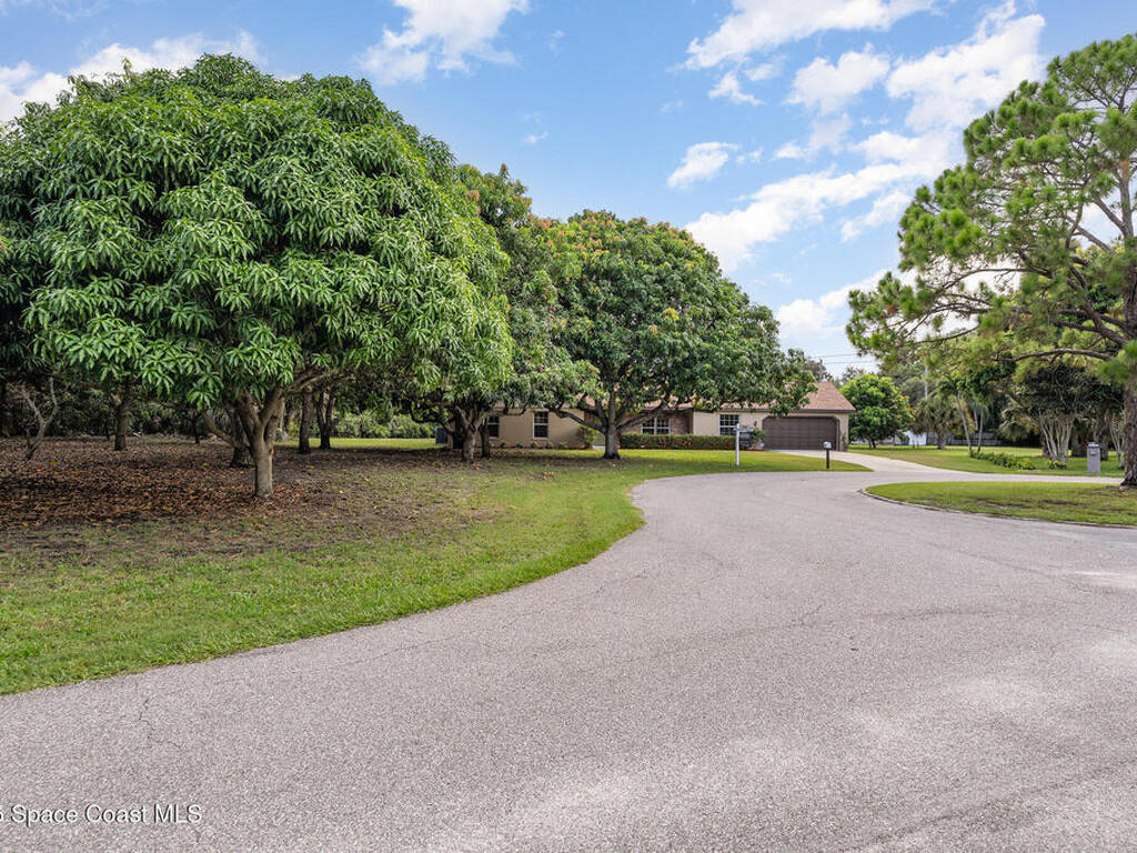 4245 Hillview Circle, Merritt Island, FL 32952