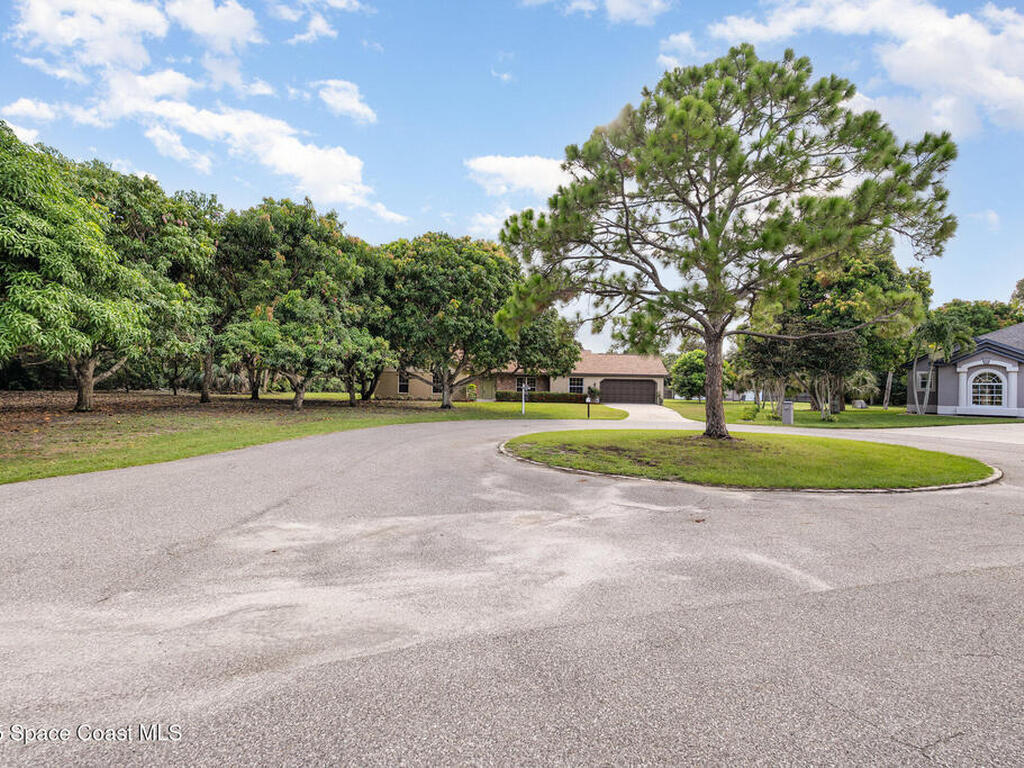 4245 Hillview Circle, Merritt Island, FL 32952