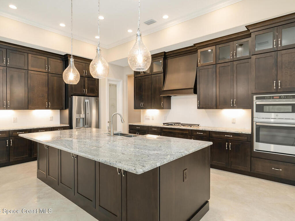 1081 Italia Court, Melbourne, FL 32940