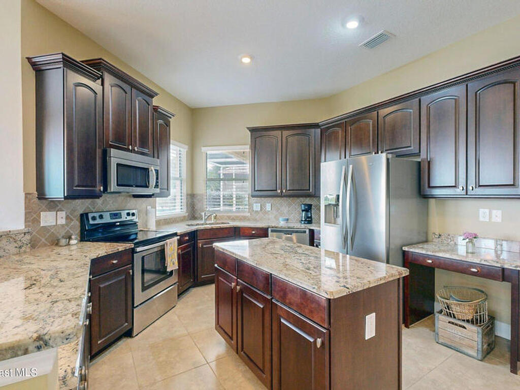 1522 Tralee Bay Avenue, Melbourne, FL 32940