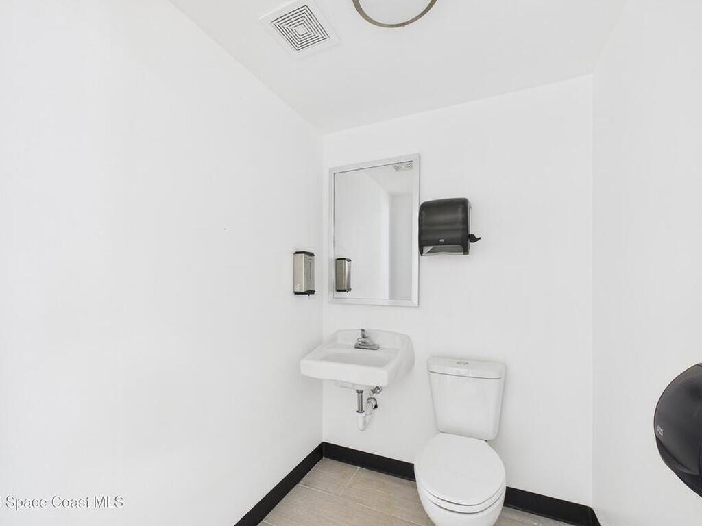 1682 N Harbor City Boulevard, Melbourne, FL 32935