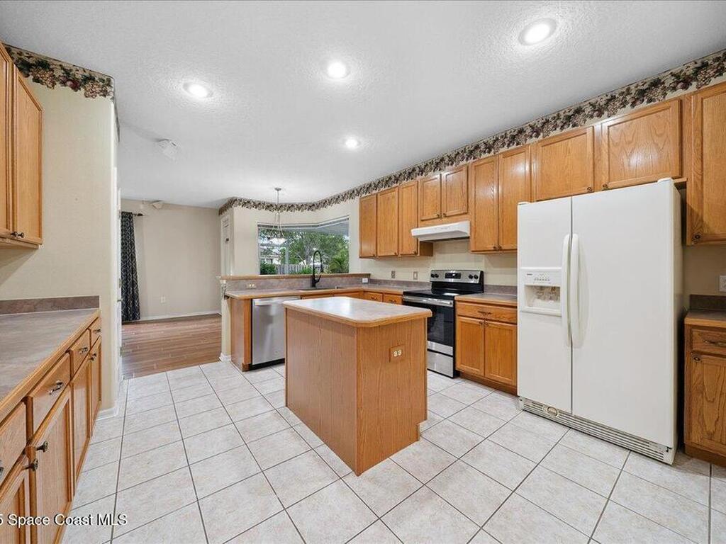 1375 Sanibel Lane, Merritt Island, FL 32952
