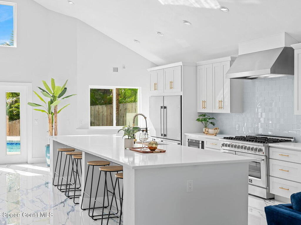 398 Riverview Lane, Melbourne Beach, FL 32951