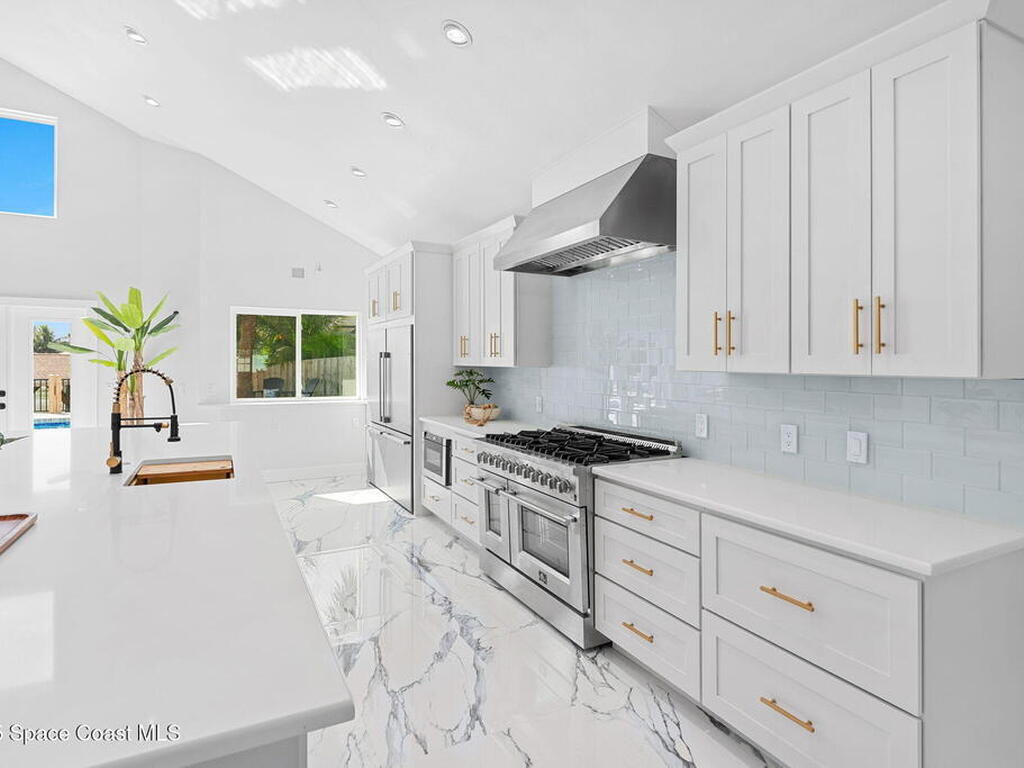 398 Riverview Lane, Melbourne Beach, FL 32951