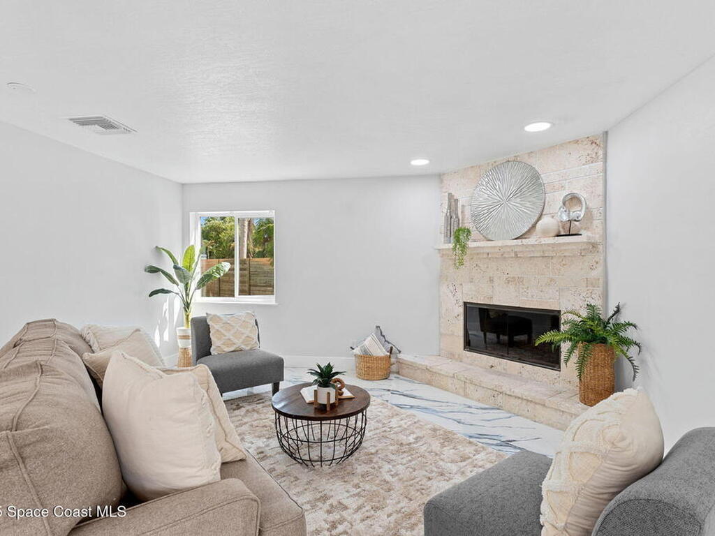 398 Riverview Lane, Melbourne Beach, FL 32951
