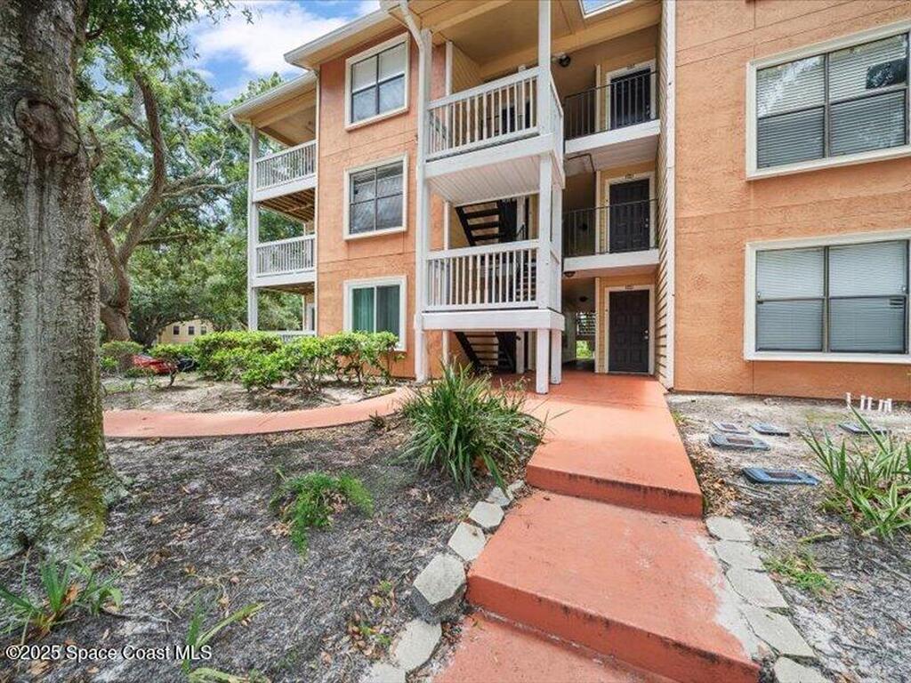 225 S Tropical Trail, Merritt Island, FL 32952