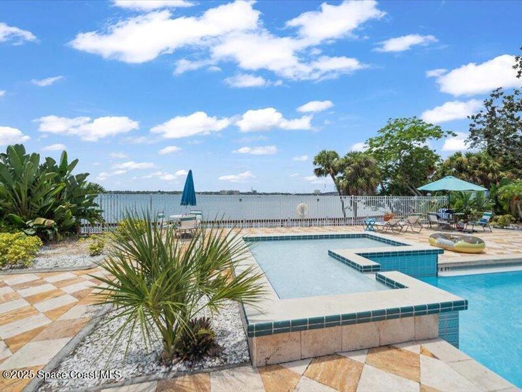 225 S Tropical Trail, Merritt Island, FL 32952