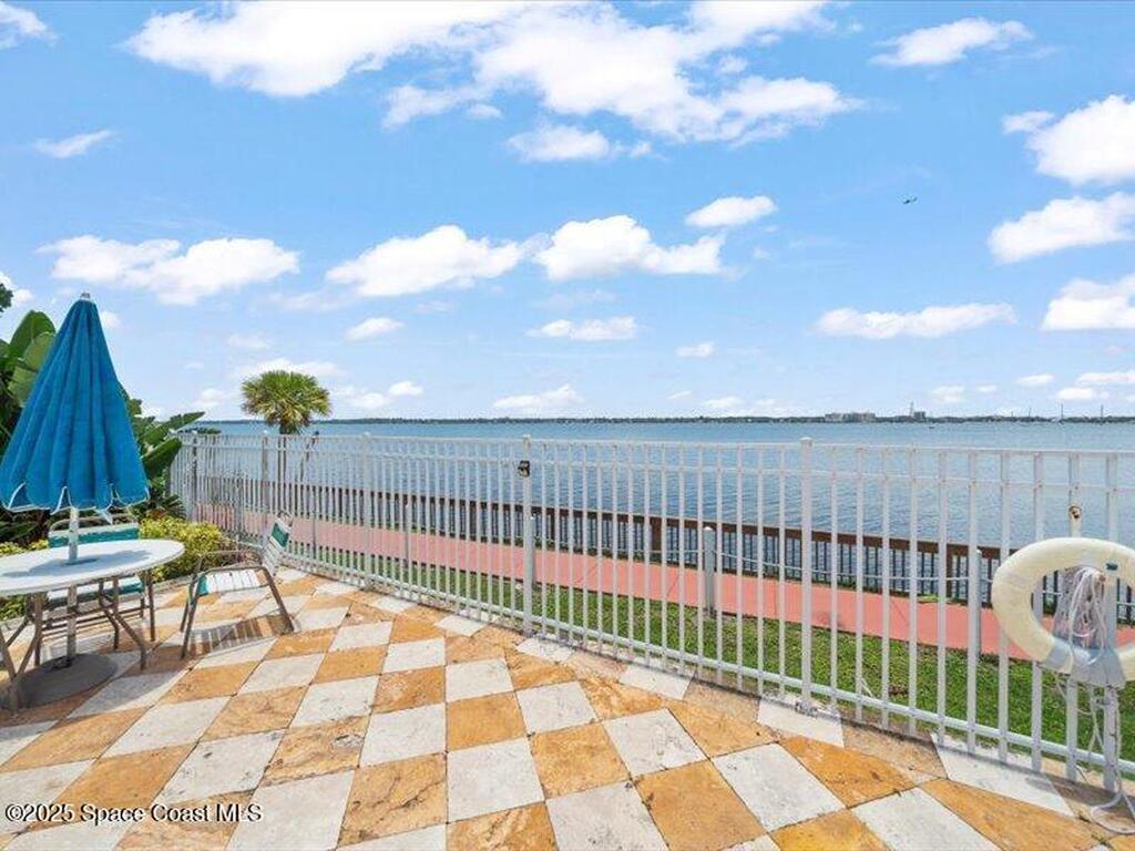 225 S Tropical Trail, Merritt Island, FL 32952