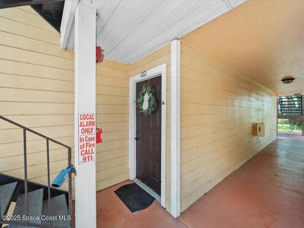 225 S Tropical Trail, Merritt Island, FL 32952