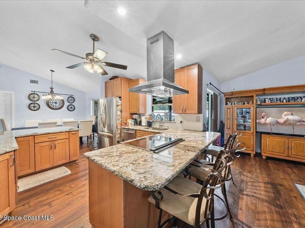 873 Ripley Terrace, Palm Bay, FL 32907