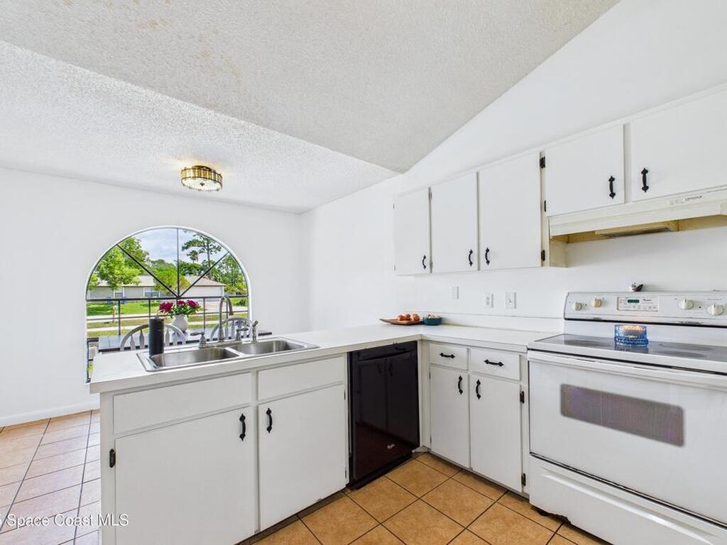 136 Emerson Drive, Palm Bay, FL 32907