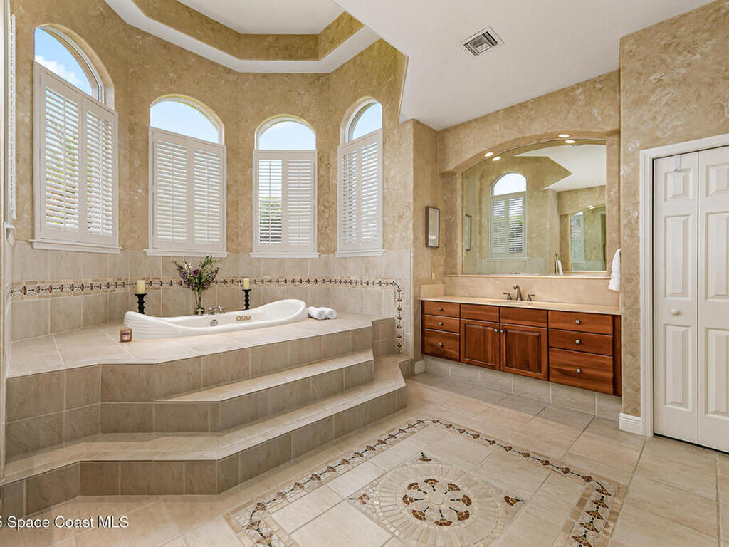 425 Baytree Drive, Suntree, FL 32940
