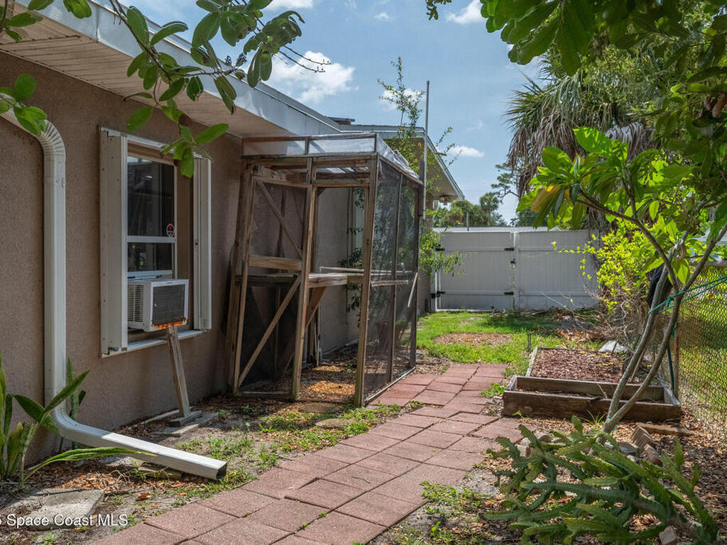 421 4th Street, Merritt Island, FL 32953