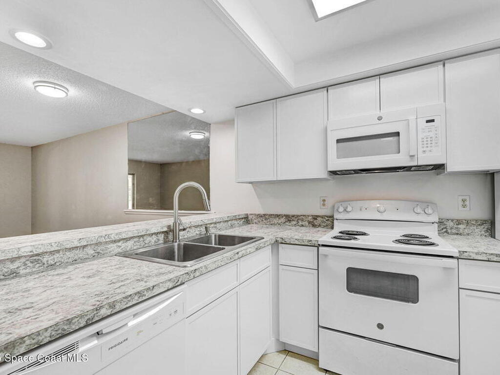 2962 Sir Hamilton Circle, Titusville, FL 32780