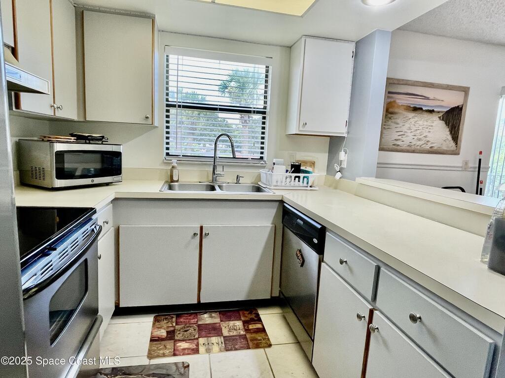 594 N Wickham Road, Melbourne, FL 32935