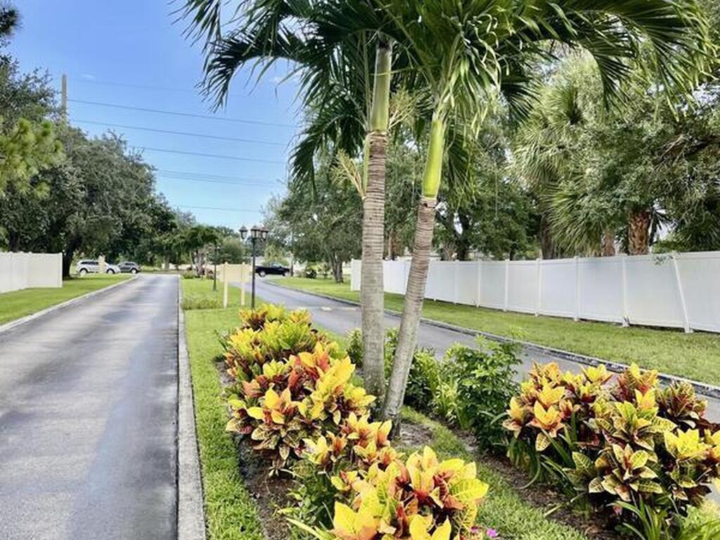 594 N Wickham Road, Melbourne, FL 32935