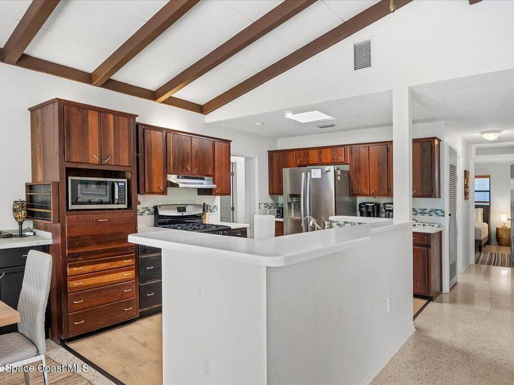 936 Santa Cruz Road, Cocoa Beach, FL 32931