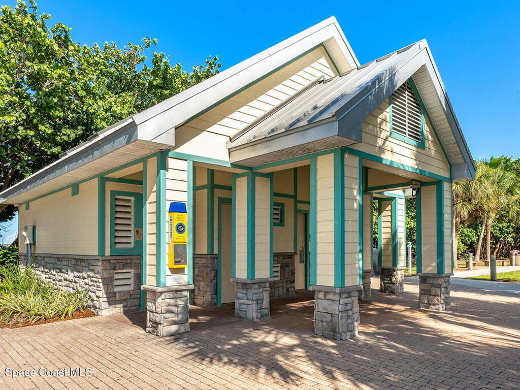 298 Harwood Avenue, Satellite Beach, FL 32937