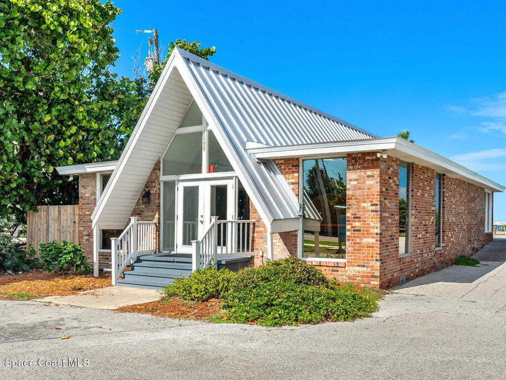 298 Harwood Avenue, Satellite Beach, FL 32937